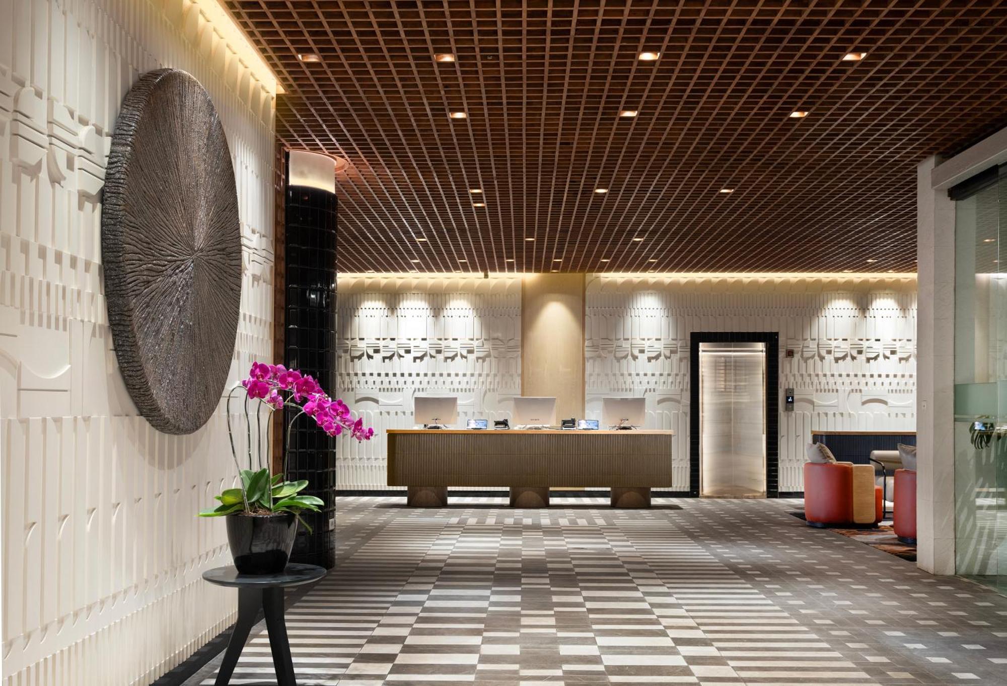 Golden Hill By Golden Tulip Hotel Tlekung Bagian luar foto