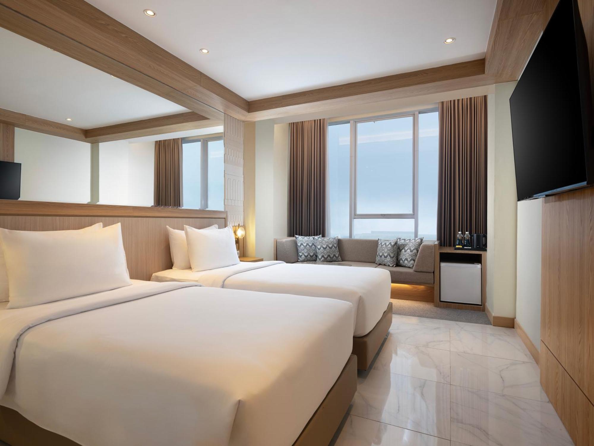 Golden Hill By Golden Tulip Hotel Tlekung Bagian luar foto