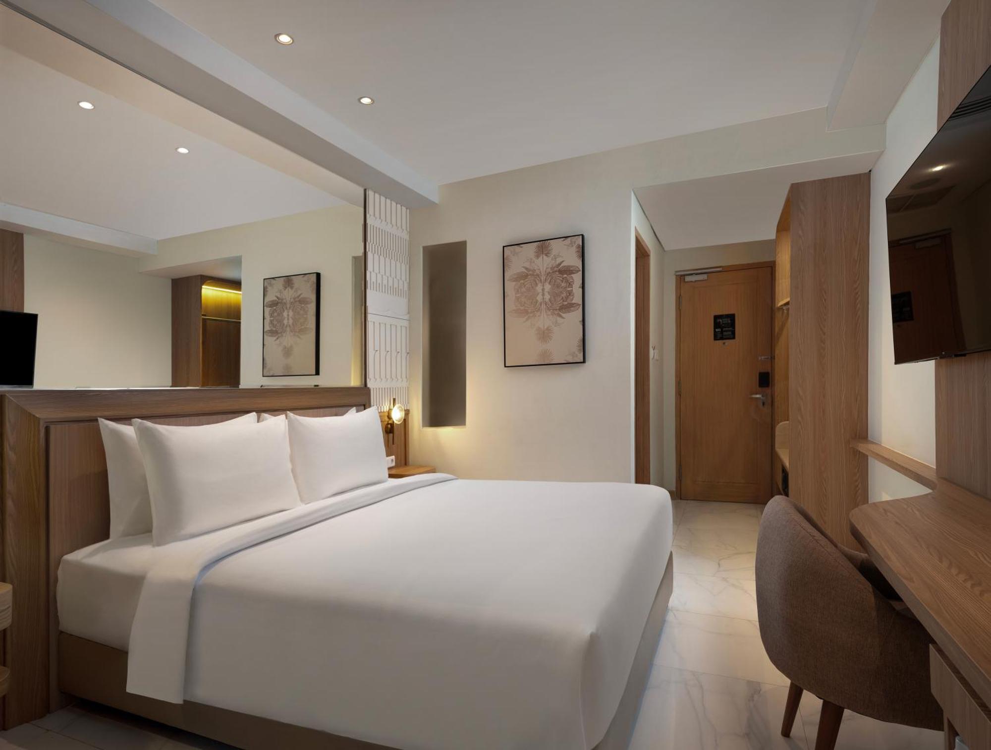 Golden Hill By Golden Tulip Hotel Tlekung Bagian luar foto